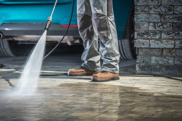 Best Pool Deck Cleaning  in Pomona, CA